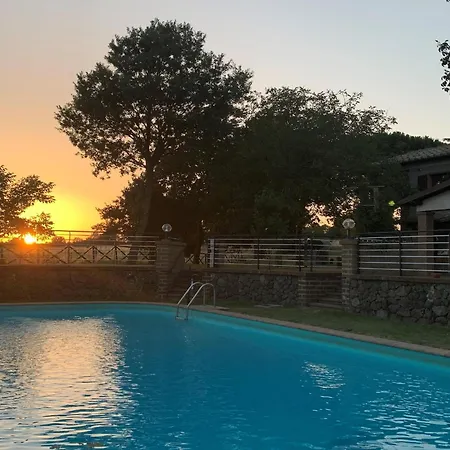With Pool In An Area With History Nature And Art Holiday home *
